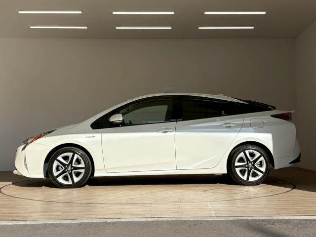 トヨタ プリウスの画像16