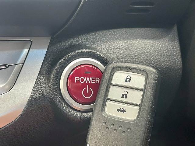 ホンダ アコードハイブリッドの画像9