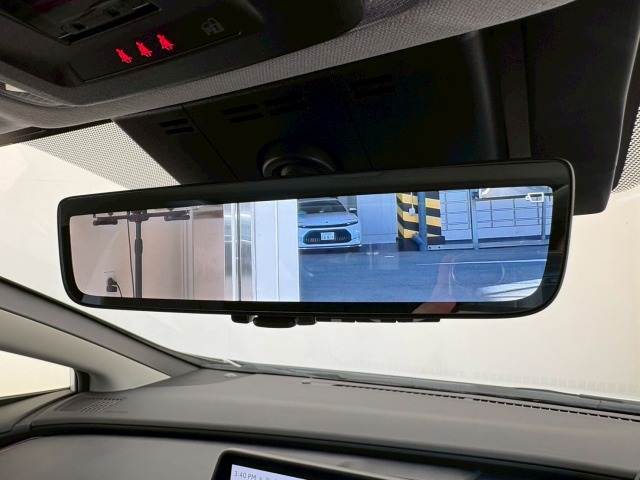 プリウスZ 内装他