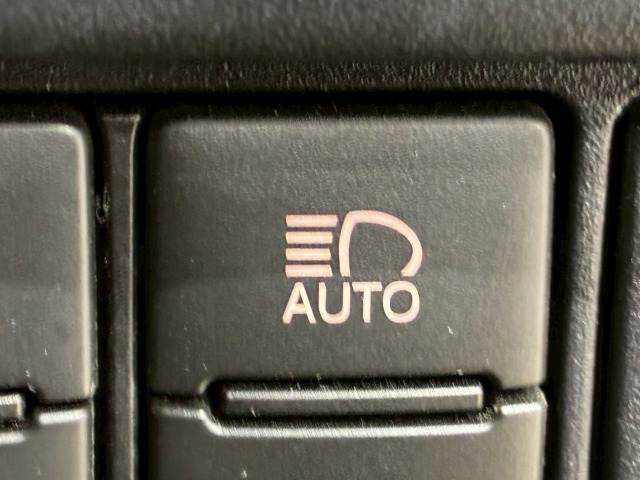 トヨタ&nbsp;ヴォクシーハイブリッドの画像8