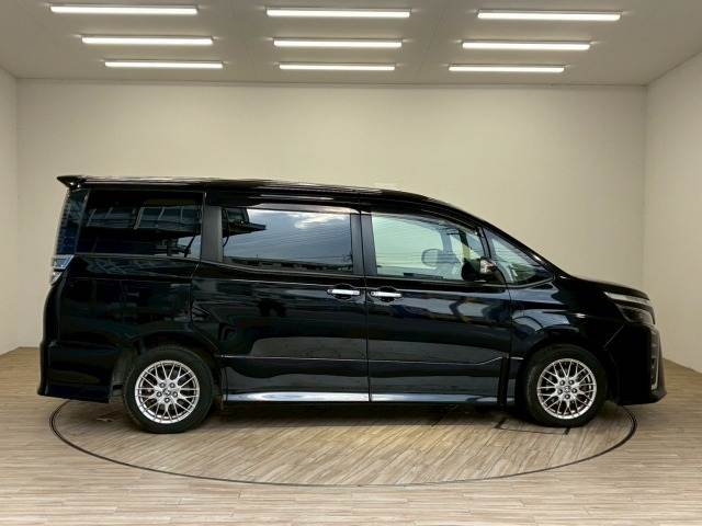 トヨタ&nbsp;ヴォクシーハイブリッドの画像17