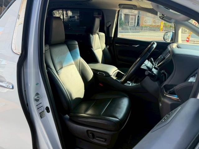 トヨタ&nbsp;ヴェルファイアハイブリッドの画像10