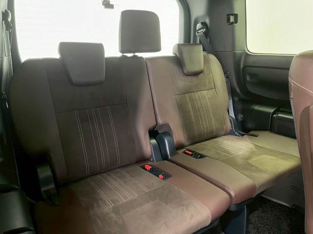 トヨタ&nbsp;エスクァイアハイブリッドの画像12