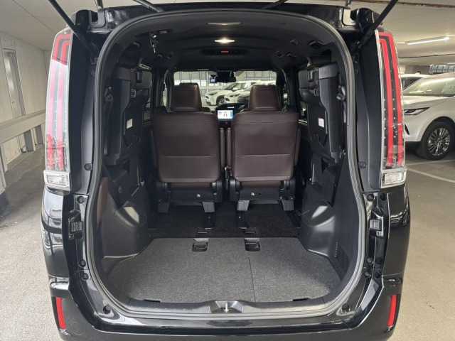 トヨタ&nbsp;エスクァイアハイブリッドの画像13