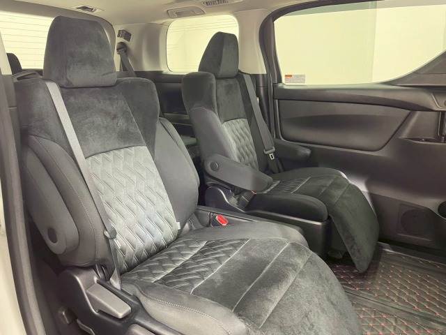 トヨタ&nbsp;アルファードの画像11