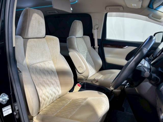 トヨタ&nbsp;アルファードの画像10