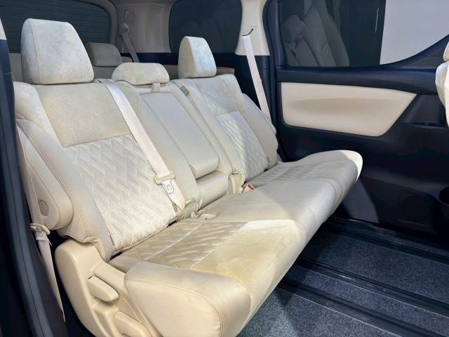 トヨタ&nbsp;アルファードの画像11