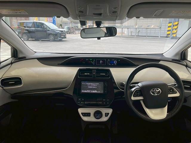 トヨタ&nbsp;プリウスの画像3