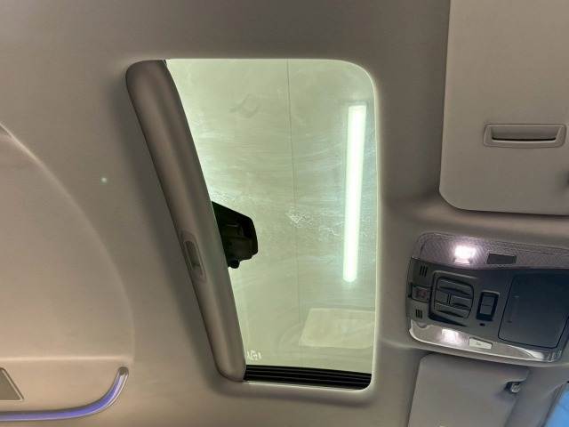 トヨタ&nbsp;ヴェルファイアの画像5