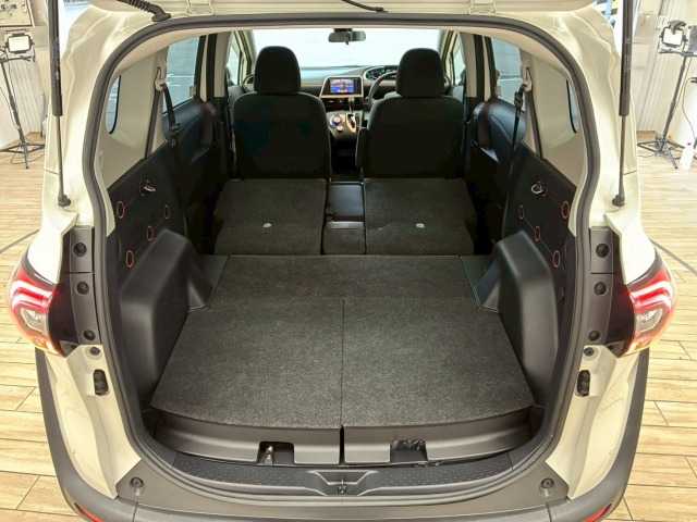 トヨタ&nbsp;シエンタハイブリッドの画像11