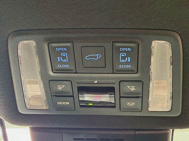 トヨタ&nbsp;ヴォクシーハイブリッドの画像9