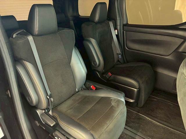 トヨタ&nbsp;アルファードの画像12