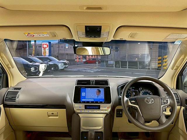 トヨタ ランドクルーザープラドの画像3