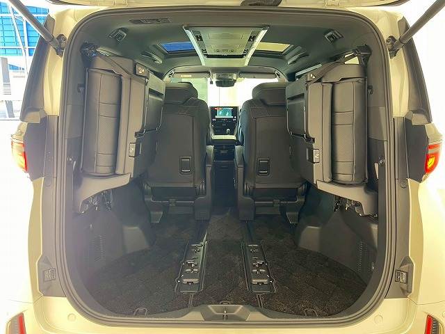 トヨタ ヴェルファイアハイブリッドの画像13