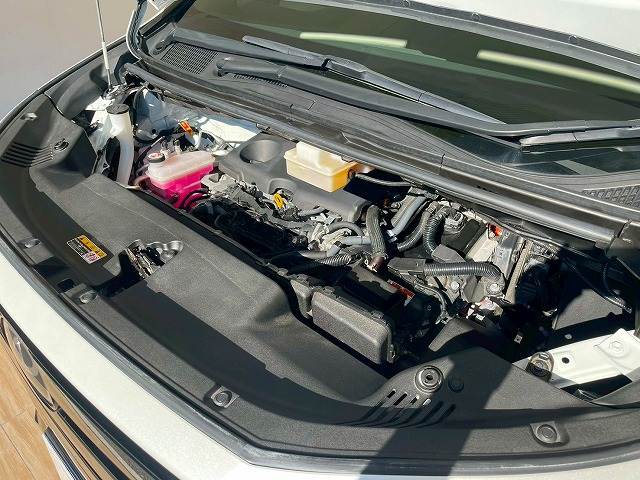 トヨタ ヴェルファイアハイブリッドの画像20