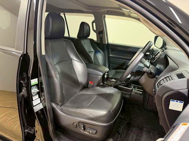 トヨタ&nbsp;ランドクルーザープラドの画像11