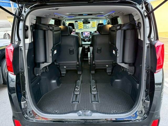 トヨタ&nbsp;アルファードの画像13