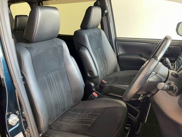 トヨタ エスクァイアハイブリッドの画像10