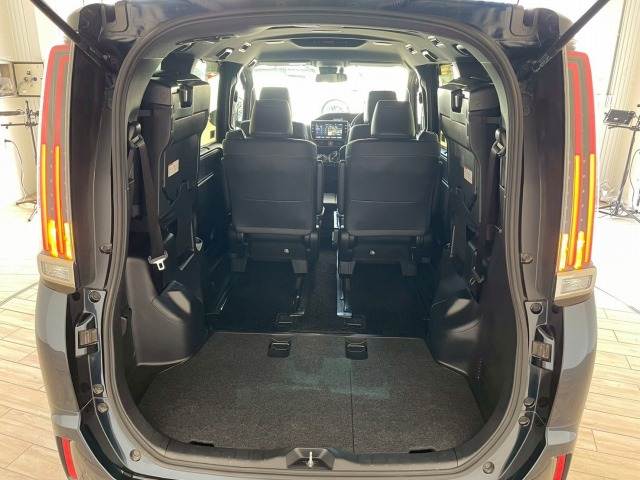 トヨタ エスクァイアハイブリッドの画像13