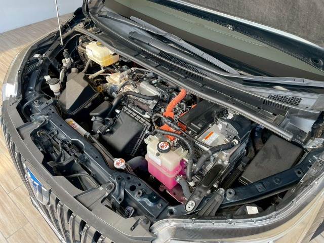 トヨタ エスクァイアハイブリッドの画像20