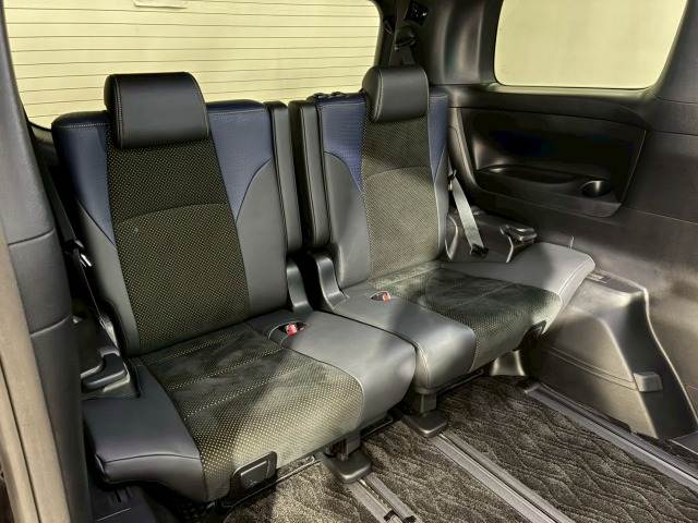 トヨタ&nbsp;ヴェルファイアの画像12