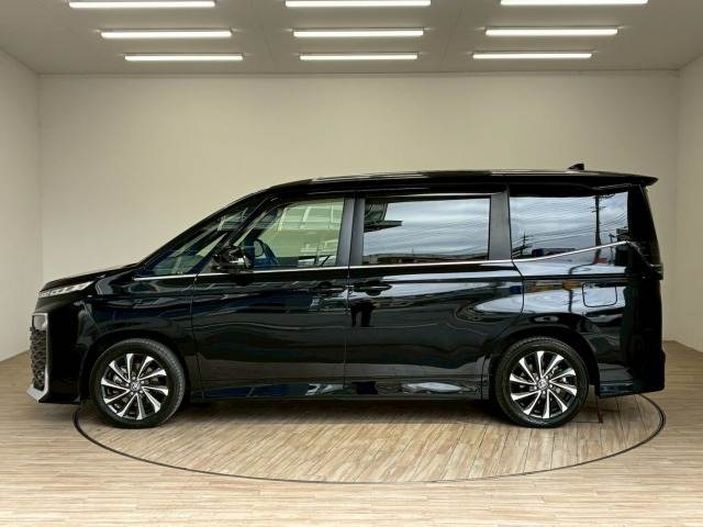 トヨタ&nbsp;ヴォクシーハイブリッドの画像16