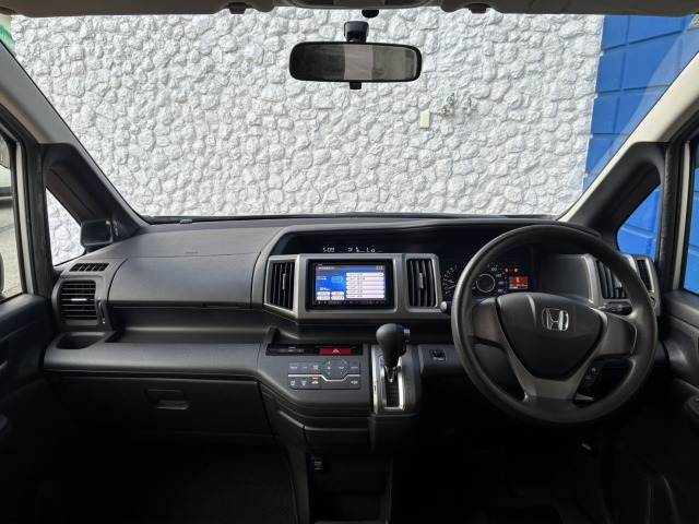 ホンダ ステップワゴンの画像3