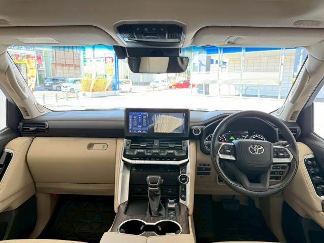 トヨタ&nbsp;ランドクルーザー300系の画像3