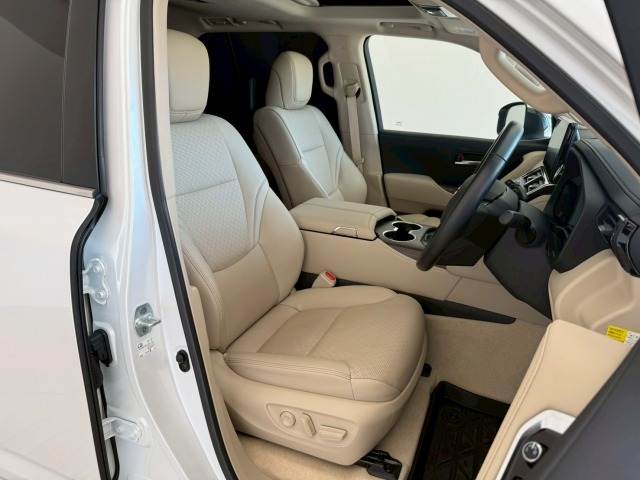 トヨタ&nbsp;ランドクルーザー300系の画像9