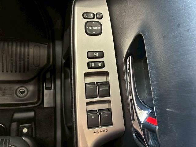 トヨタ&nbsp;プリウスαの画像6