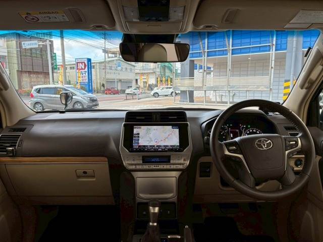 トヨタ ランドクルーザープラドの画像3