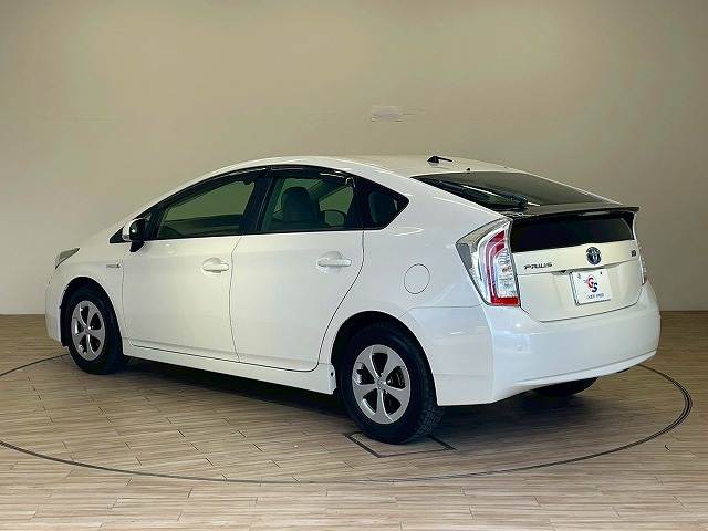 トヨタ プリウスの画像16