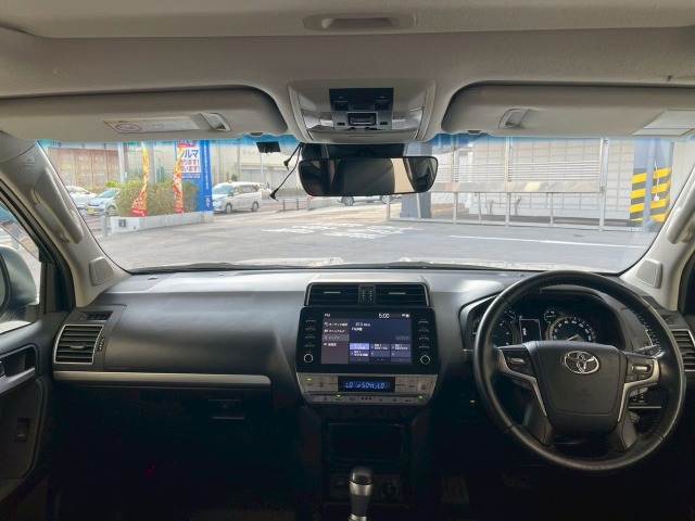 トヨタ ランドクルーザープラドの画像3