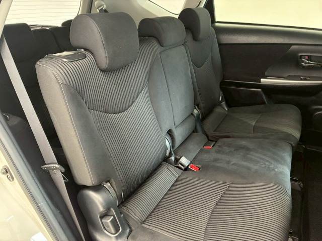 トヨタ&nbsp;プリウスαの画像9