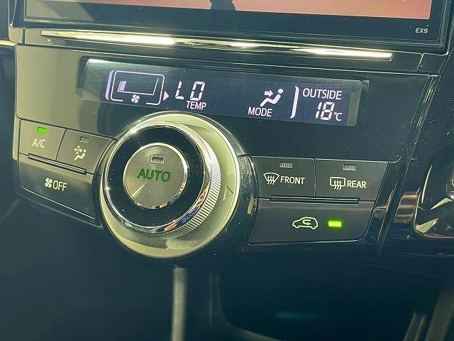 トヨタ&nbsp;プリウスαの画像9