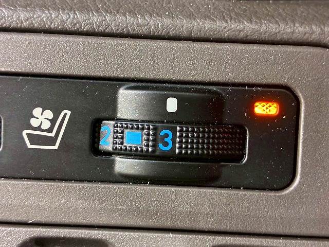 トヨタ&nbsp;ランドクルーザープラドの画像7