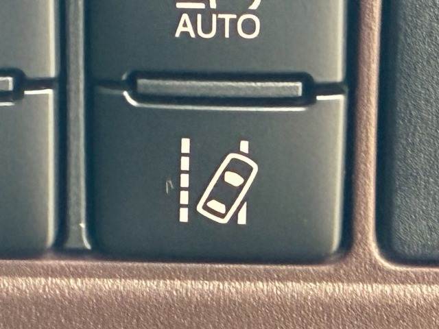 トヨタ&nbsp;エスクァイアハイブリッドの画像8