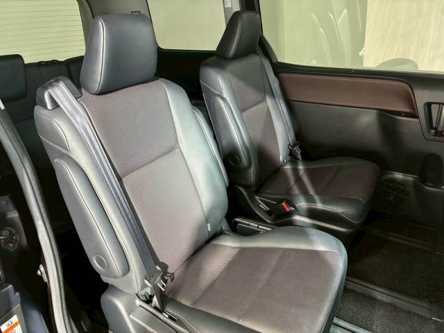 トヨタ&nbsp;エスクァイアハイブリッドの画像11