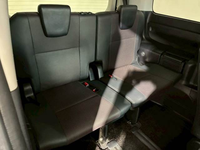 トヨタ&nbsp;エスクァイアハイブリッドの画像12