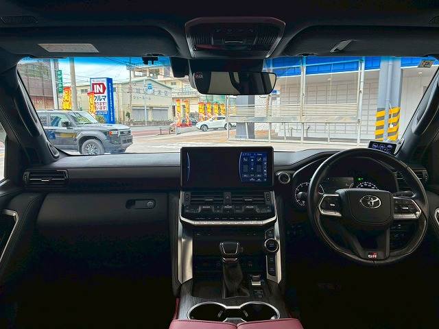 トヨタ&nbsp;ランドクルーザー300系の画像3