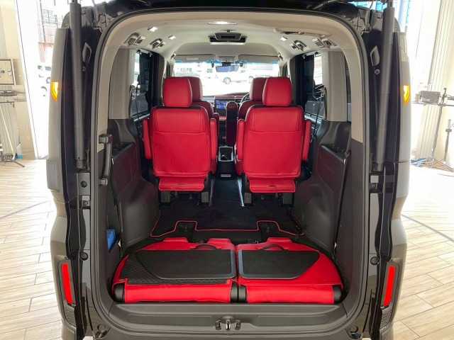 ホンダ ステップワゴンの画像13