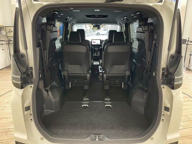 トヨタ&nbsp;ヴォクシーハイブリッドの画像14