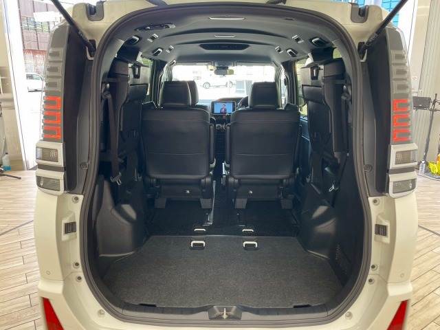 トヨタ&nbsp;ヴォクシーの画像13