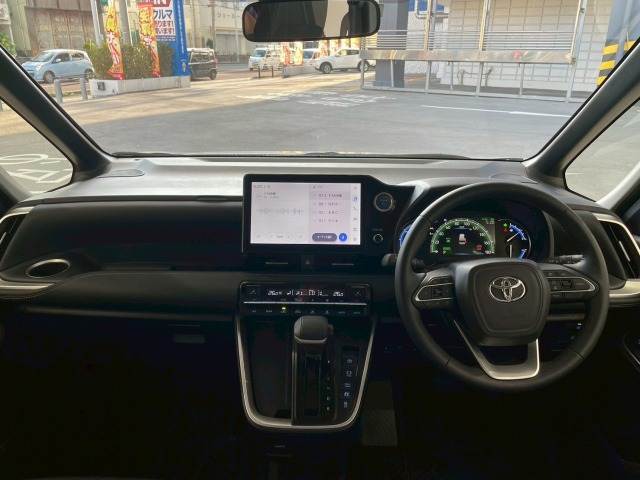 トヨタ&nbsp;ノアハイブリッドの画像3