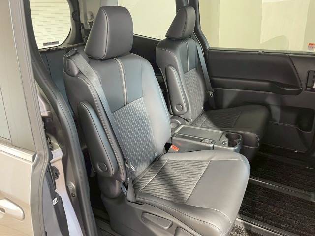 トヨタ&nbsp;ノアハイブリッドの画像11