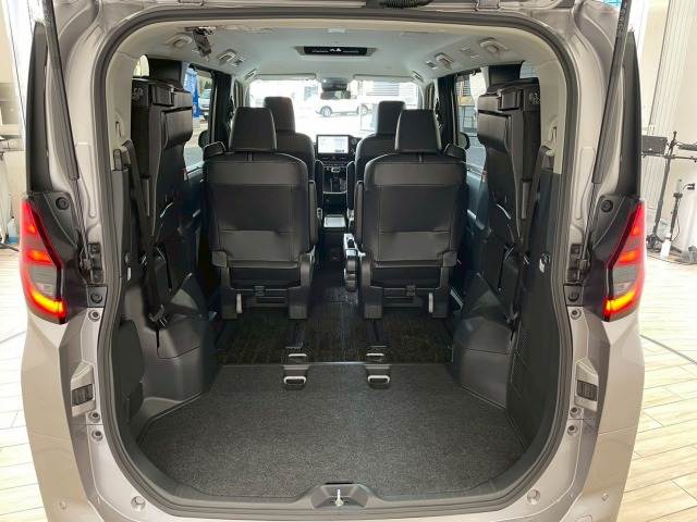 トヨタ&nbsp;ノアハイブリッドの画像13