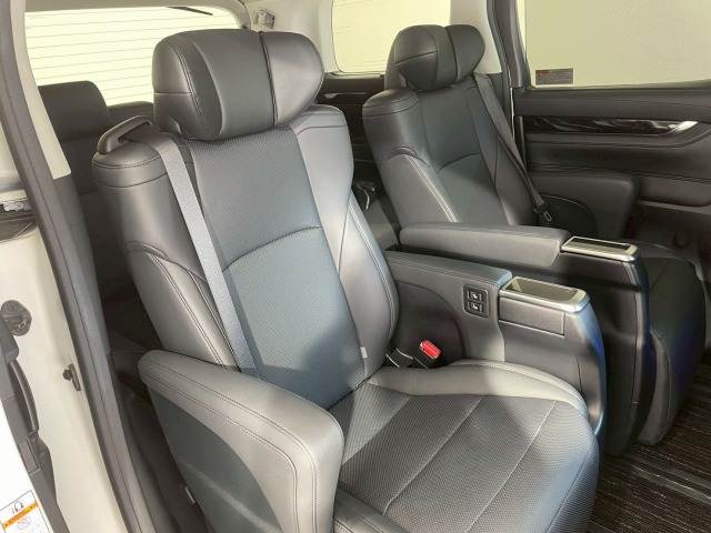 トヨタ&nbsp;アルファードの画像11