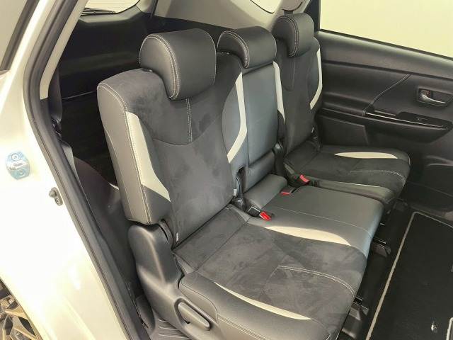 トヨタ&nbsp;プリウスαの画像10