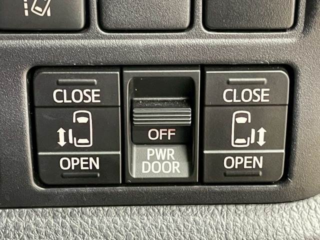 トヨタ ヴォクシーの画像9