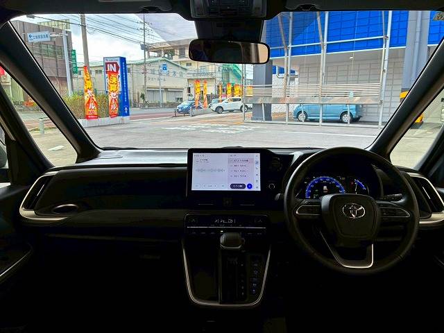 トヨタ&nbsp;ノアハイブリッドの画像3